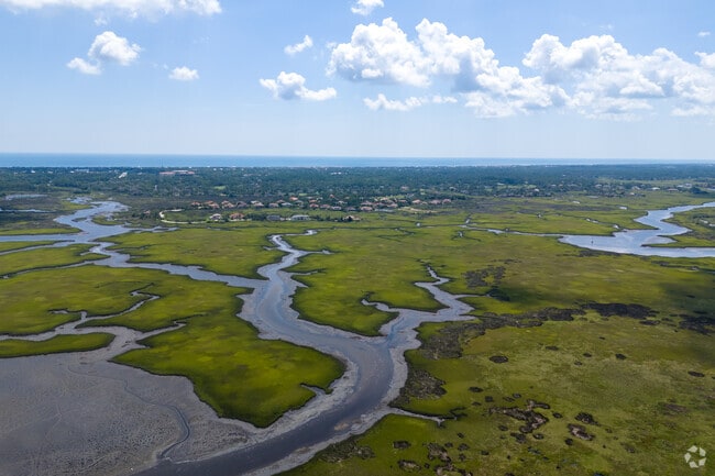 The Intracoastal Waterway flows through the Ponte Vedra Beach neighborhood.