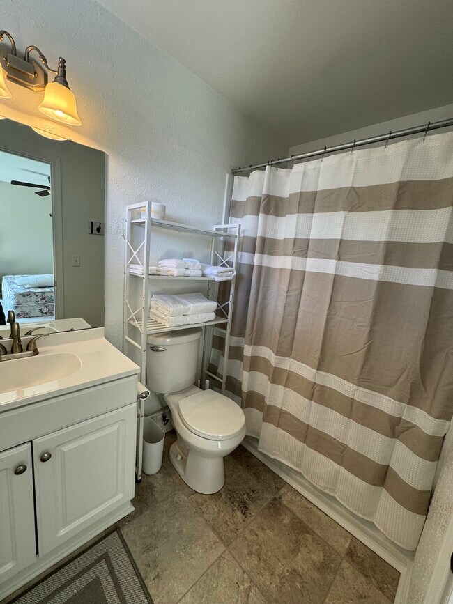 Baño principal - 20D Hartwell Villas