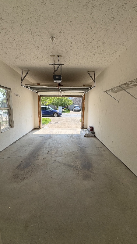 Building Photo - 4676 Court Yard Dr