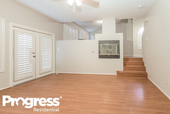 Foto del edificio - 7716 Beach Falls Ct
