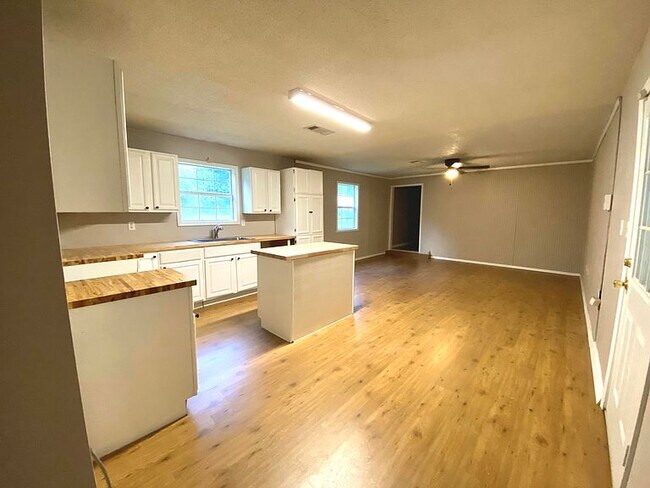 Foto del edificio - 142 App Slade Rd