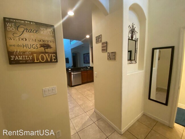 Building Photo - 3 br, 2.5 bath House - 2034 Chatham Place Dr.
