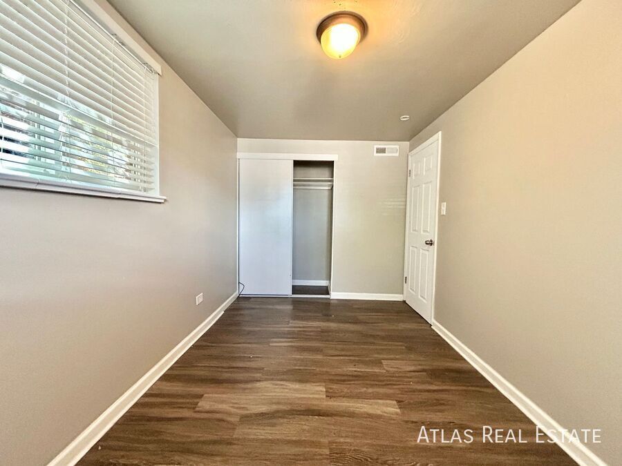 Foto principal - 5395 W 3rd Pl