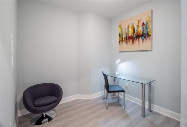 Foto del edificio - 4836 Rugby Ave