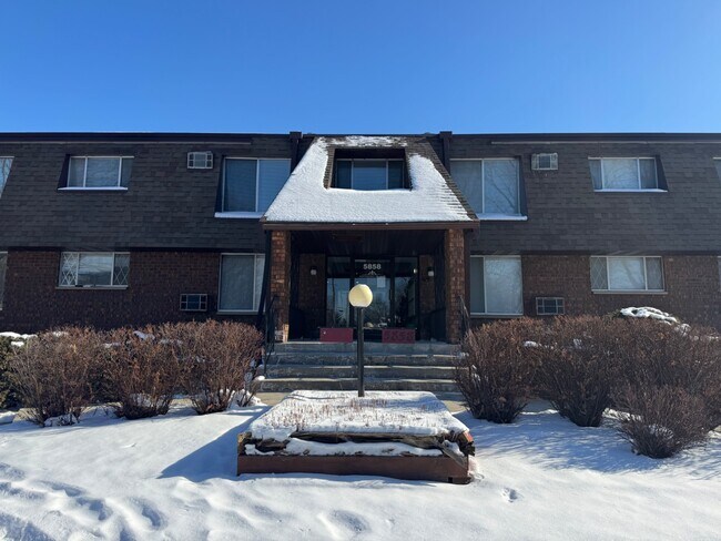 Building Photo - 5858 Anthony Pl