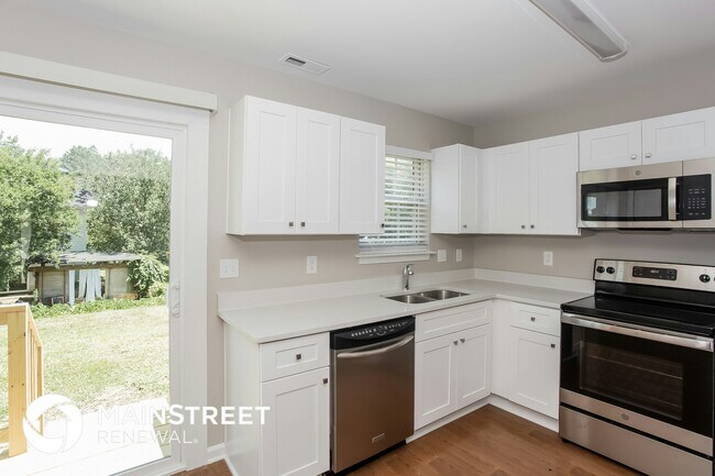 Foto del edificio - 780 Sir Raleigh Dr