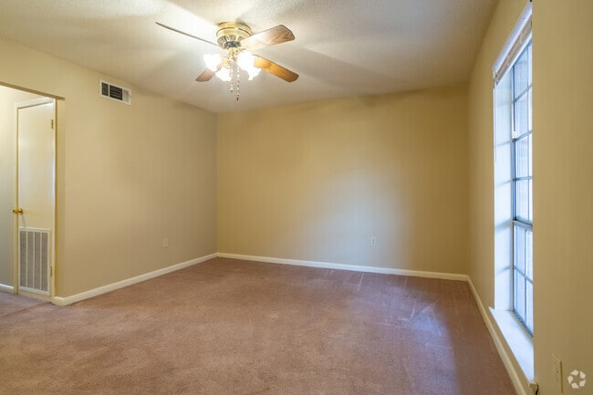 1BR,1BA - Point O'Woods Apartments