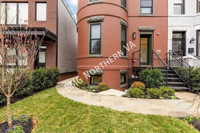 Foto del edificio - 2829 13th St NW