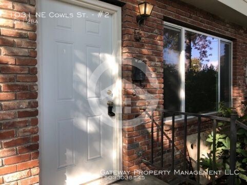 Foto del edificio - 1031 NE Cowls St. Unit #2