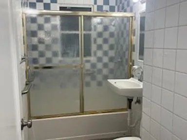 Foto del edificio - 810 600 W