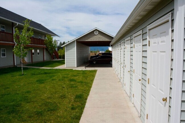 Foto del edificio - 2 Bedroom - 1.5 Bath - Maplewood Apartments - Heat Included!