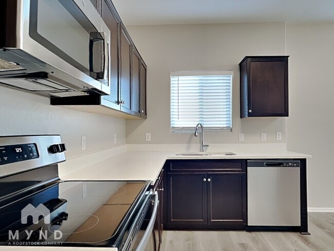 Foto del edificio - 6330 S 252nd Ln