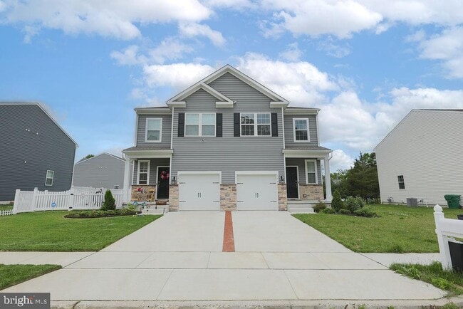 Building Photo - 1214 Peterson Way
