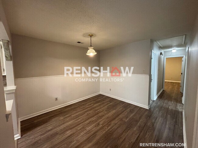Building Photo - 2232 Curbertson St