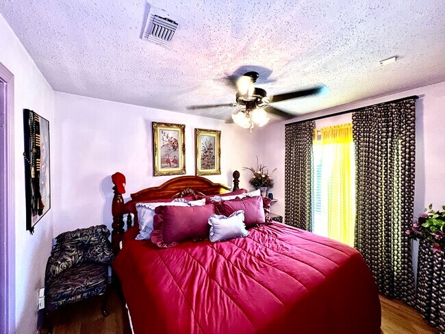 Foto del edificio - 3111 Windy Royal Dr