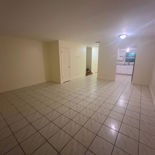 Building Photo - 2454 Rio Pinar Lakes Blvd