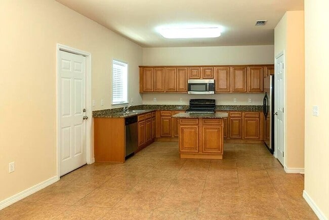Building Photo - 1469 Bentley Cir