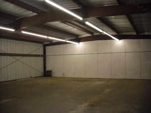 Building Photo - 2802 N Ventura Ave