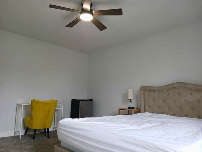 Foto del edificio - 5303 Glen Harwell Rd