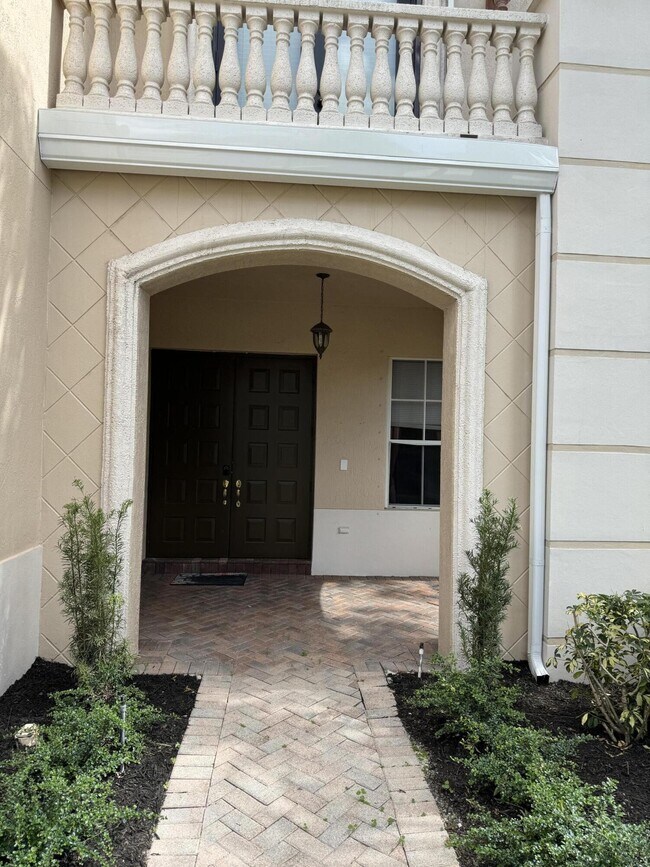 Building Photo - 21080 Bella Vista Cir