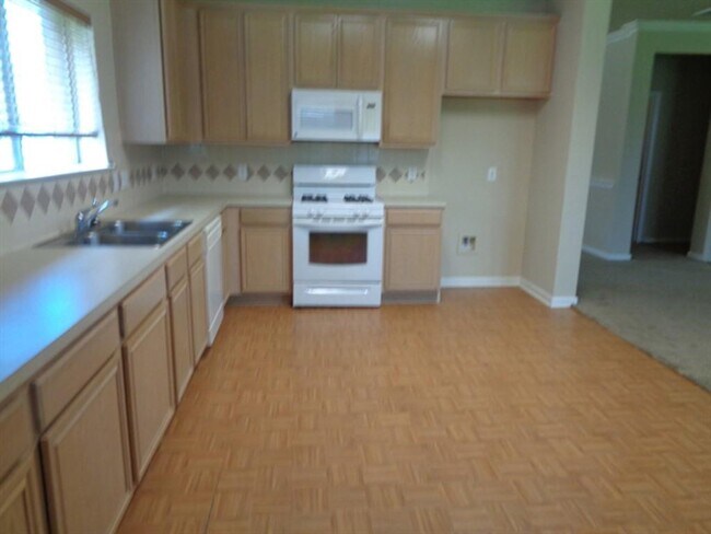 Building Photo - 525 Cedar Branch Dr