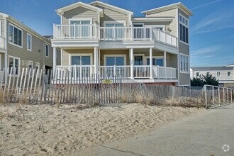Building Photo - 209 Beach Front