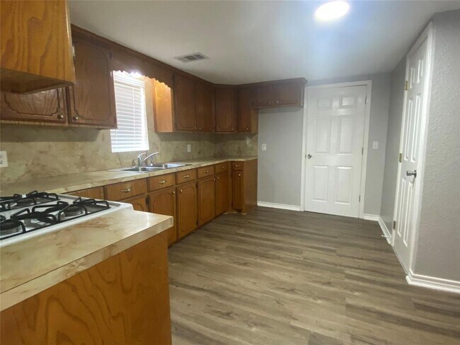 Foto del edificio - 731 W Broad St