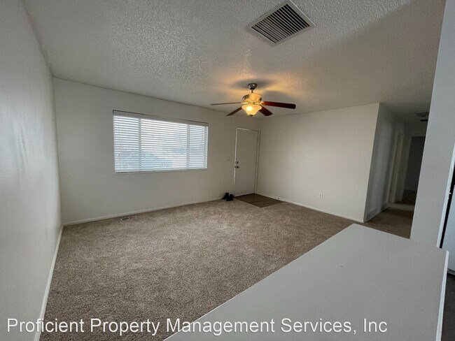 Foto del edificio - 3 br, 1 bath House - 1166 Natalie St