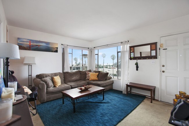 Building Photo - 4774-4780 Coronado Ave