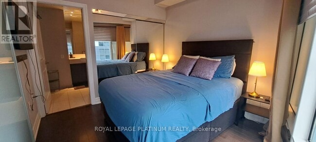 Building Photo - 8 The Esplanade