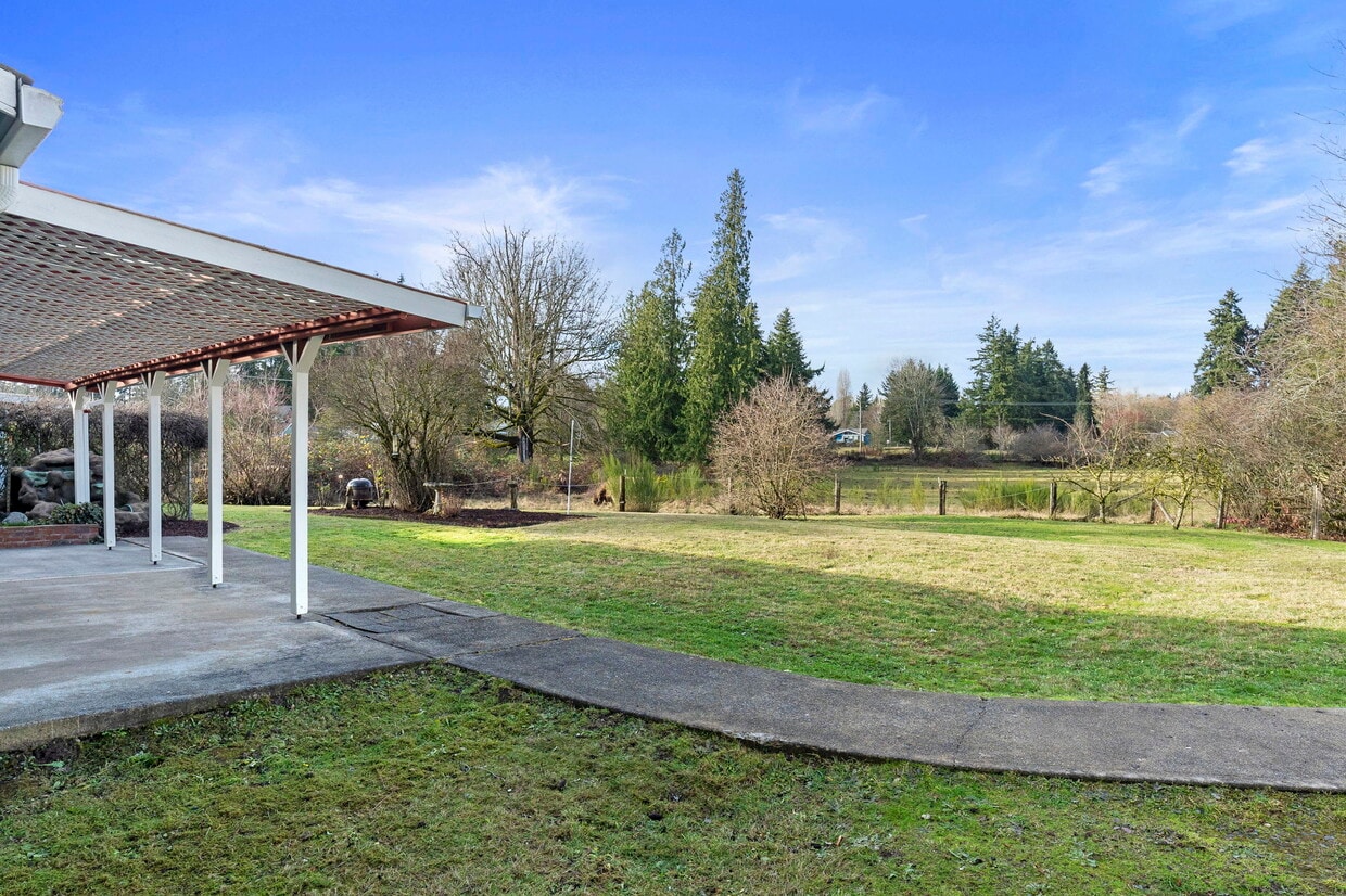 8111 111th St E, Puyallup, WA 98373 Townhome Rentals in Puyallup WA