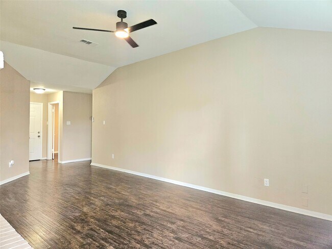 Foto del edificio - 4231 Southchase Ln