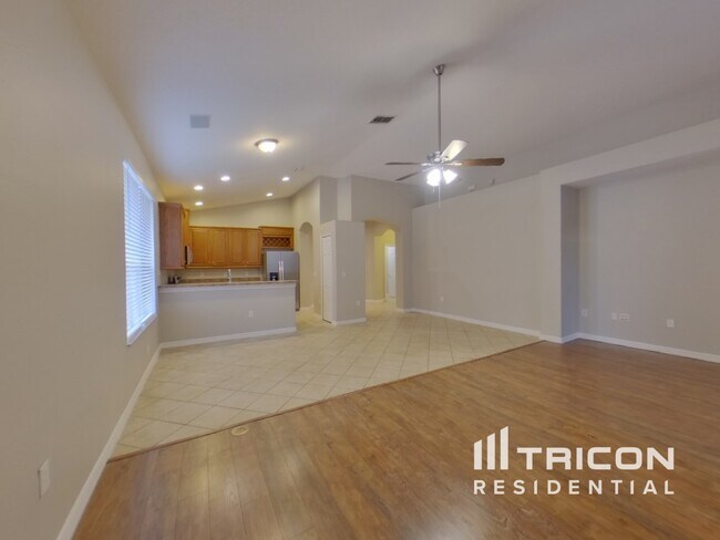 Foto del edificio - 351 Fairmount Park Court Deland FL