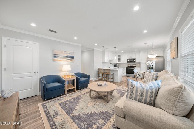 Building Photo - 121 Lakeside Cir