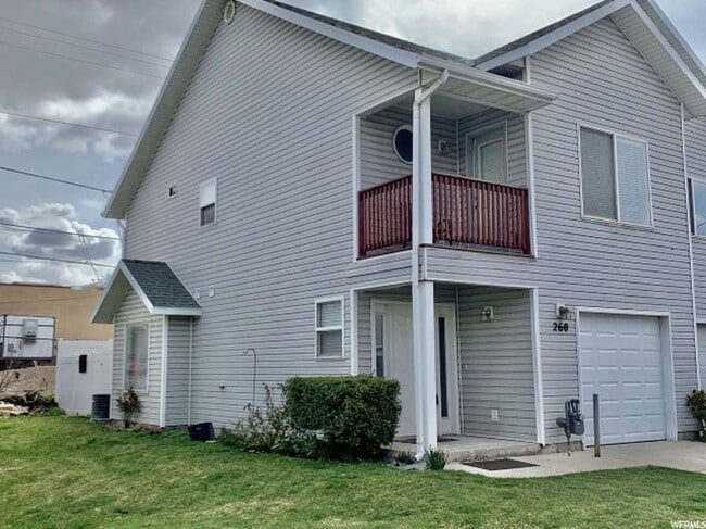 Building Photo - 260 N Bliss Ct