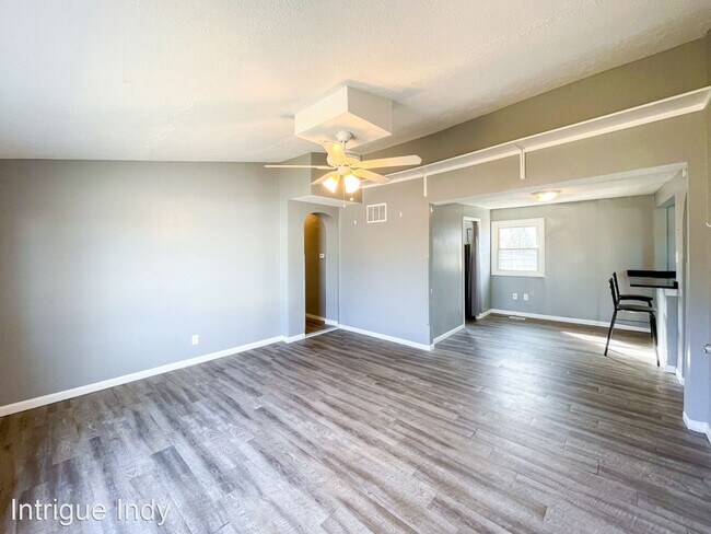 Foto del edificio - 3 br, 1 bath House - 3730 Carson Ave