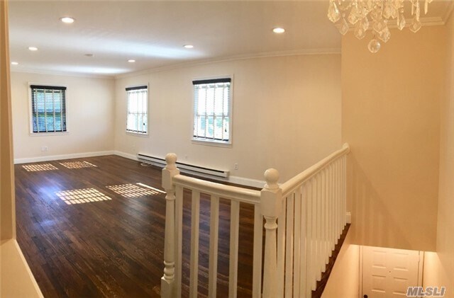 Building Photo - 2070 Lakeview Rd