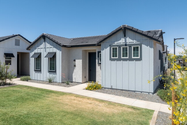 Building Photo - Bungalows on Combs
