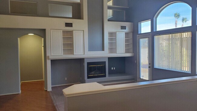 Foto del edificio - 4 br, 2.5 bath House - 9356 BONDENO ST