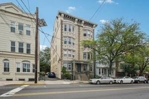 Primary Photo - 310 Palisade Ave