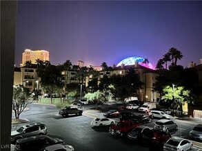 Building Photo - 220 E Flamingo Rd