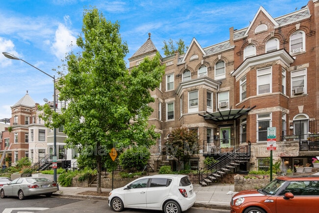 Photo - 2470 Ontario Rd NW Apartment