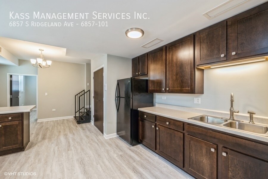 Primary Photo - Jaw Dropping 2bed! Newly Remodeled!! Open ...