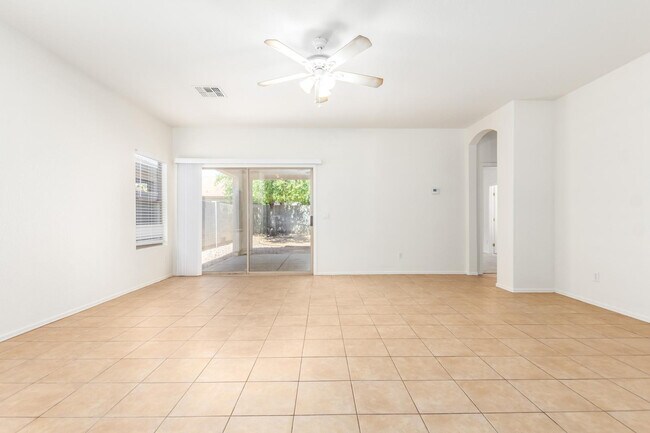 Foto del edificio - 12520 W Monterosa St