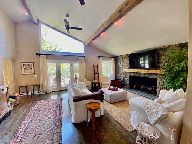 Building Photo - 3594 Silverado Trail N