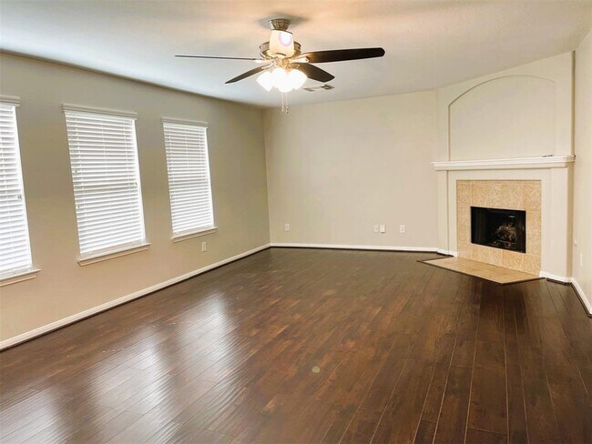 Foto del edificio - 2518 Hidden Park Ln