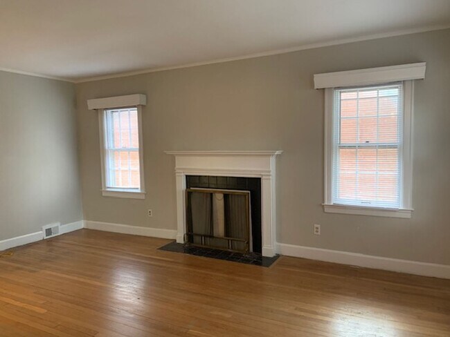 Building Photo - Chevy Chase Charmer     240318