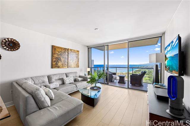 Building Photo - 1551 Ala Wai Blvd