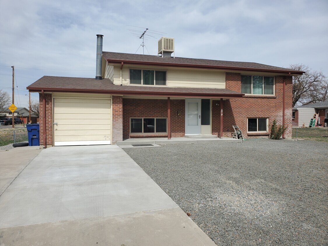 Primary Photo - 3215 Abilene Cir