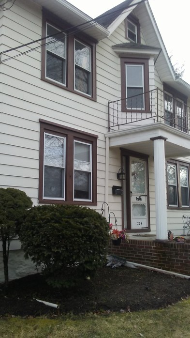 Front of property - 204 Station Ave